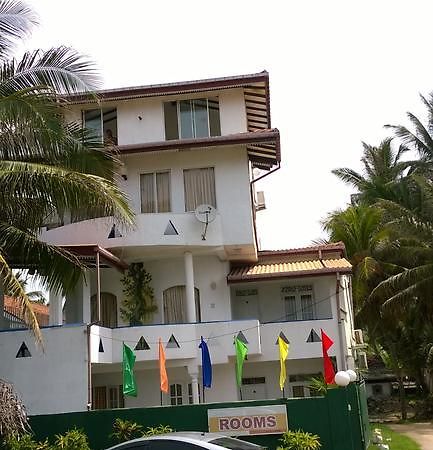 The Finz Hotel Hikkaduwa Bagian luar foto