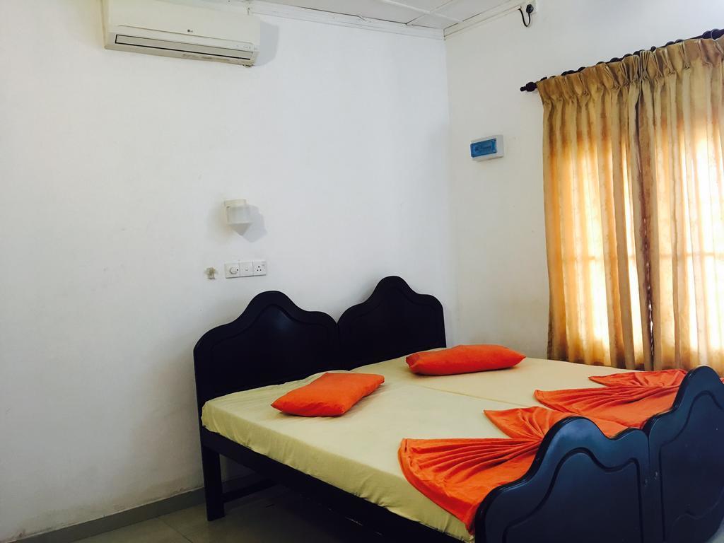 The Finz Hotel Hikkaduwa Bagian luar foto