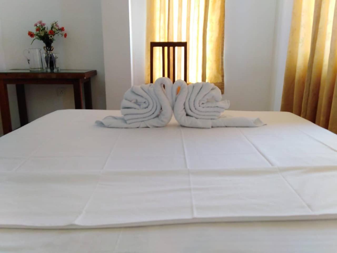 The Finz Hotel Hikkaduwa Bagian luar foto