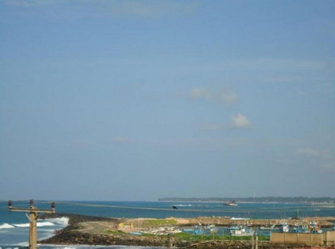 The Finz Hotel Hikkaduwa Bagian luar foto