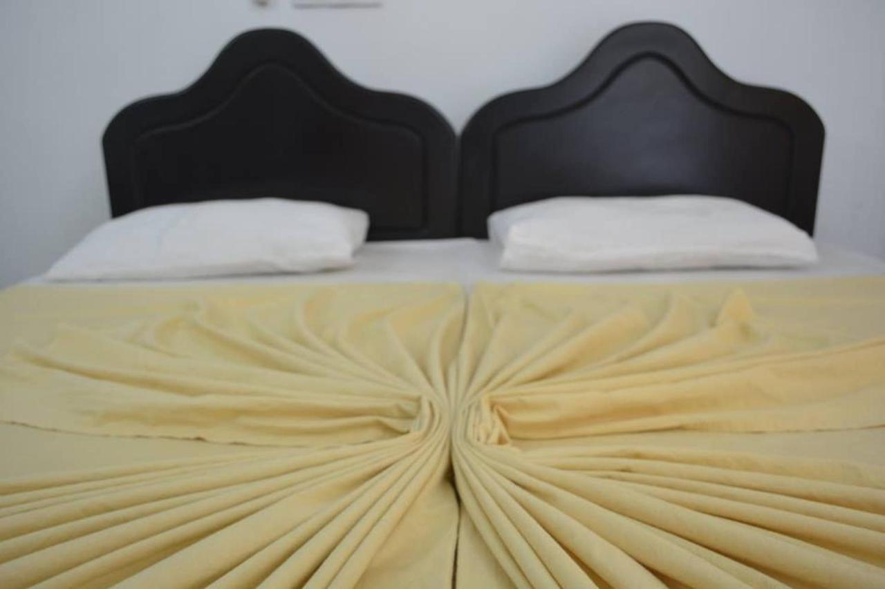 The Finz Hotel Hikkaduwa Bagian luar foto